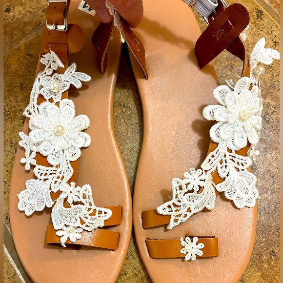 “Wedding Sandals” White, Size 9 - Picture 1 of 4